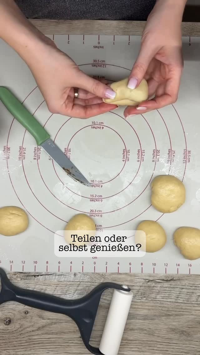 Instagram Reel · 2026-02-10 · Rezept Nougatherzen ➡️ Wäre das was für deinen Herzensmenschen? Mit wem würdest du