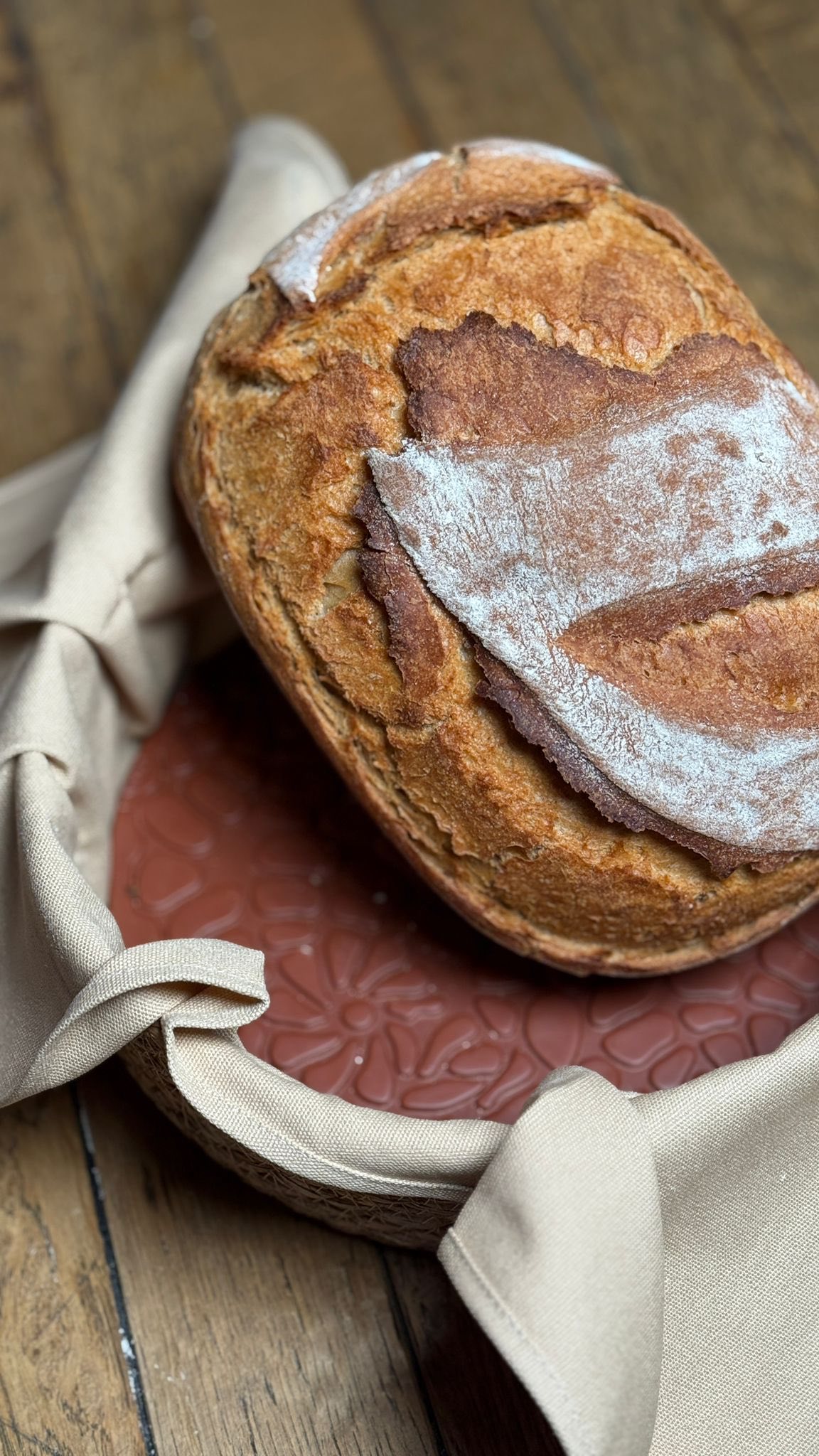 Instagram Reel · 2026-03-26 · Frisches Brot, das lange warm bleibt - genau das macht diesen Brotkorb so besonder